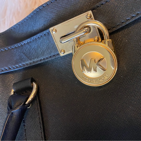 EUC Black & Gold Michael Kors Saffiano “Hamilton” Tote - Picture 4 of 7